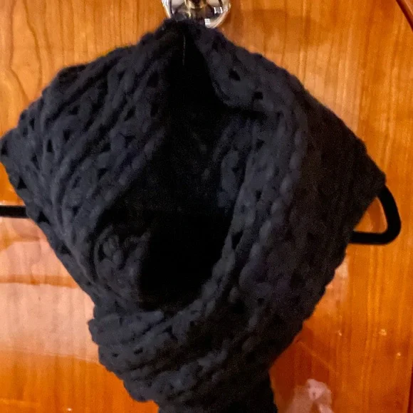 Steve Madden Womens Chunky Cold Weather Scarf Black - Picture 2 of 9